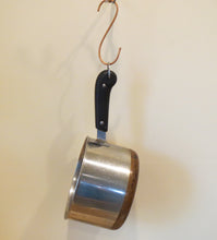 pot hanger with cooking pot